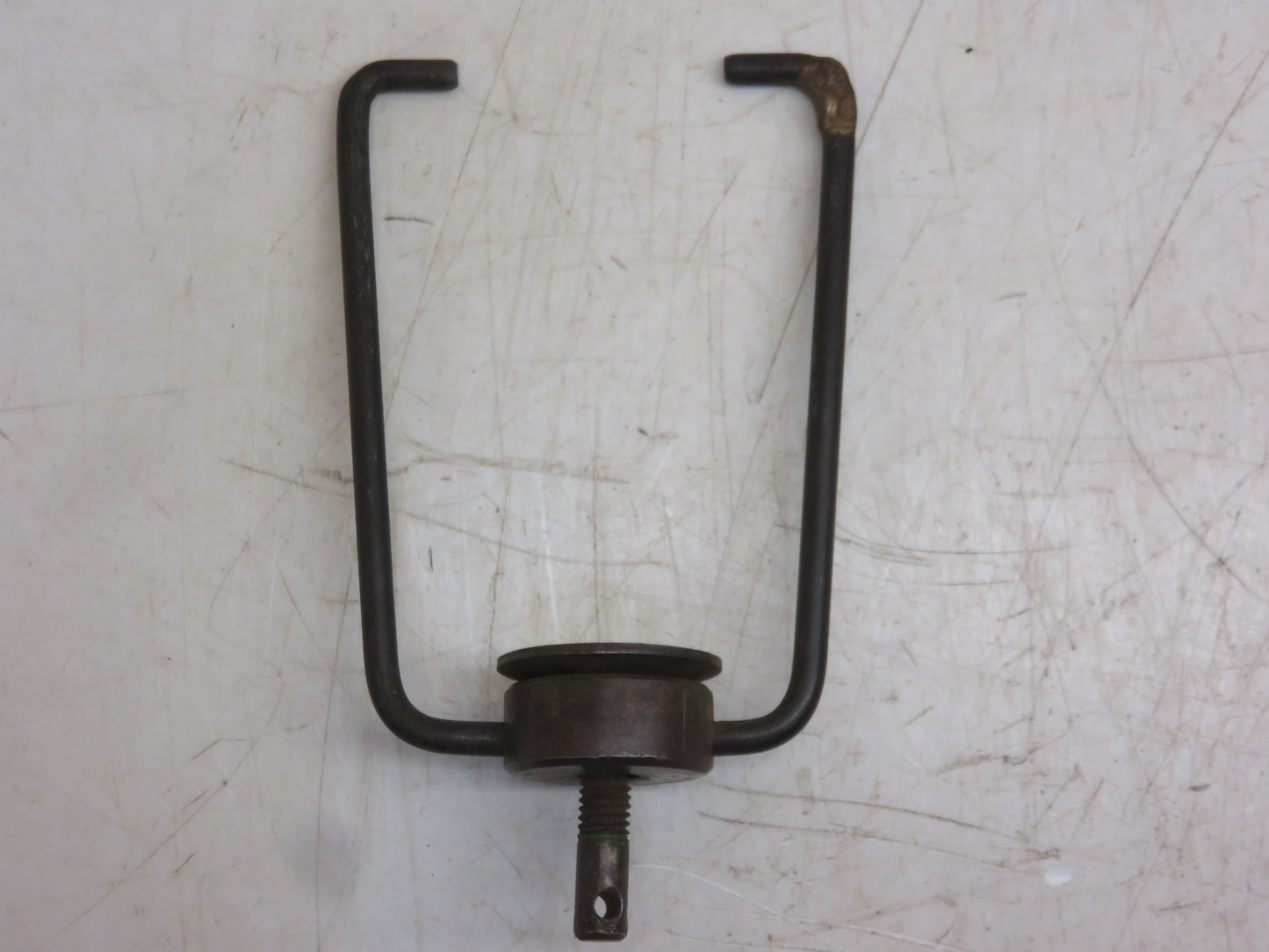 AR474R, R485R John Deere Fuel Sediment Bowl Bail For R, 80, 820, 830