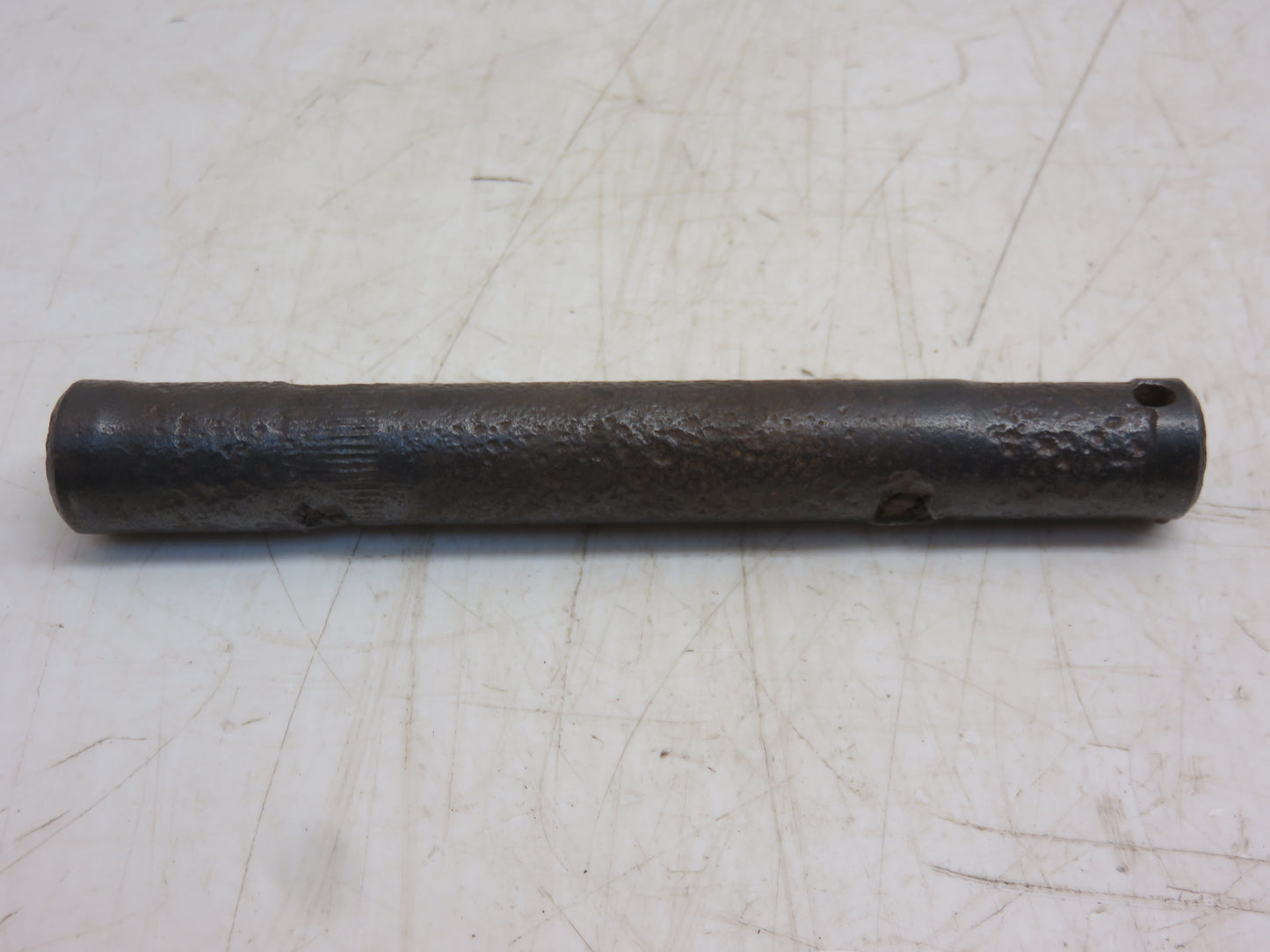 C1980R John Deere Seat Support Channel Pin For A, AR, AO, B, BO, BR, D, G, GP