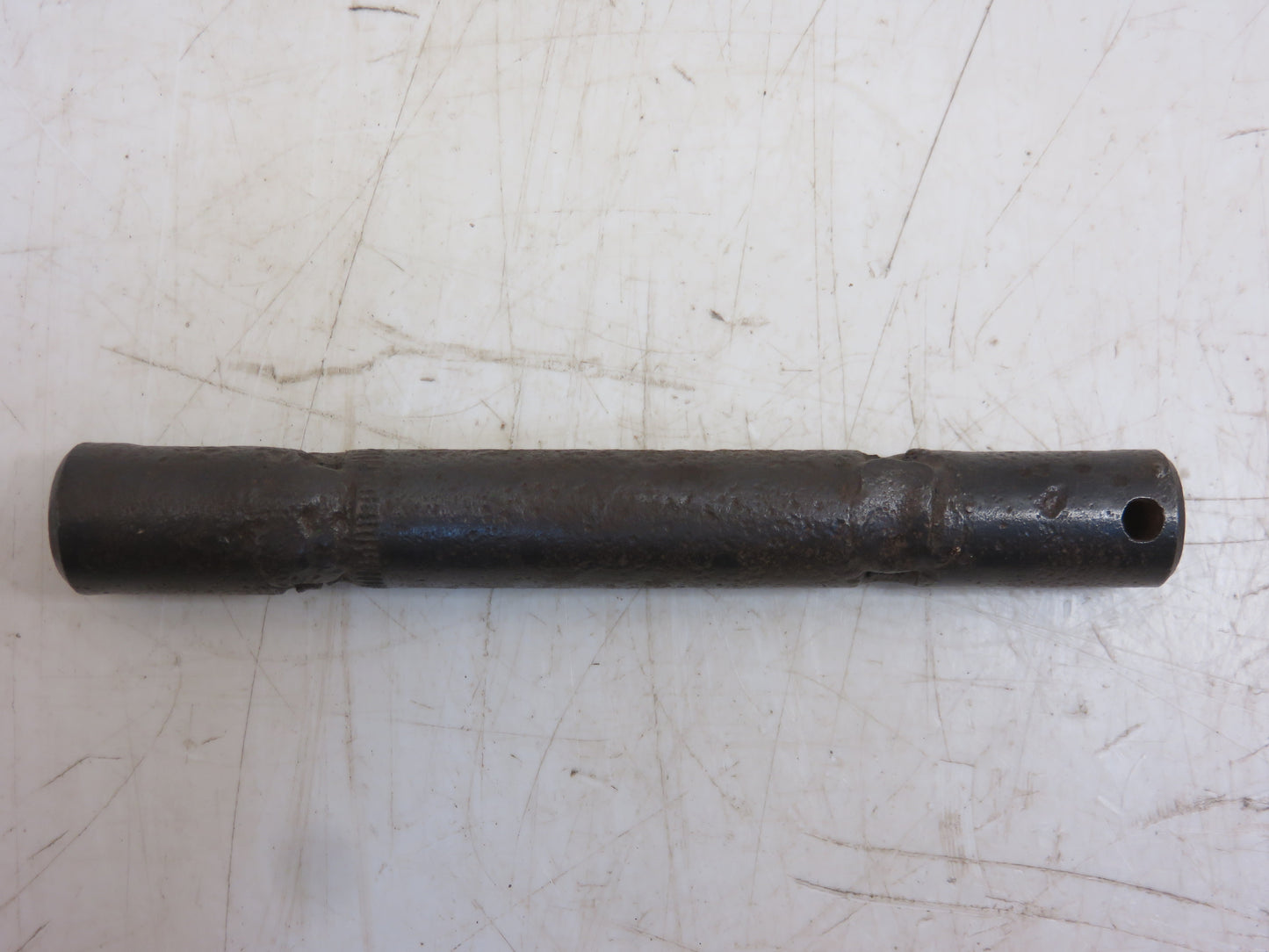 C1980R John Deere Seat Support Channel Pin For A, AR, AO, B, BO, BR, D, G, GP
