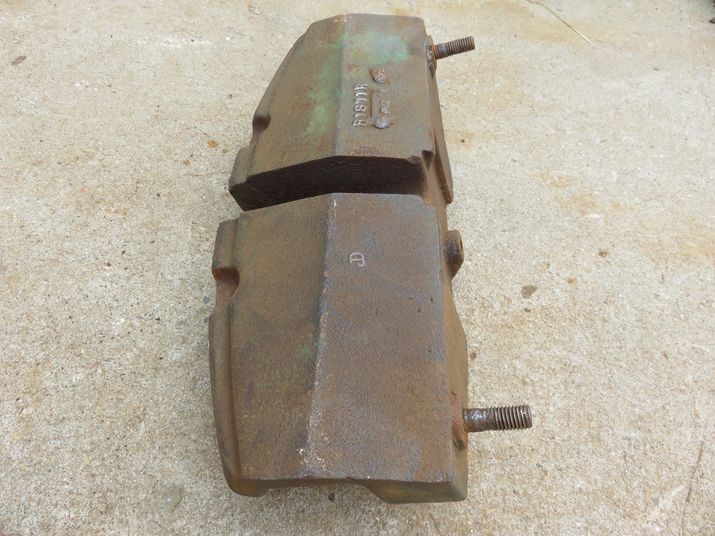 R1871R John Deere Front Weight For 80, 820, 830