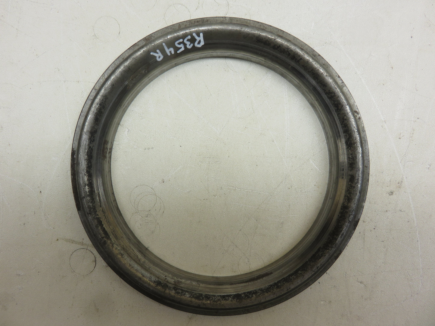 R354R John Deere Crankshaft Oil Slinger For R, 80, 820, 830, 840