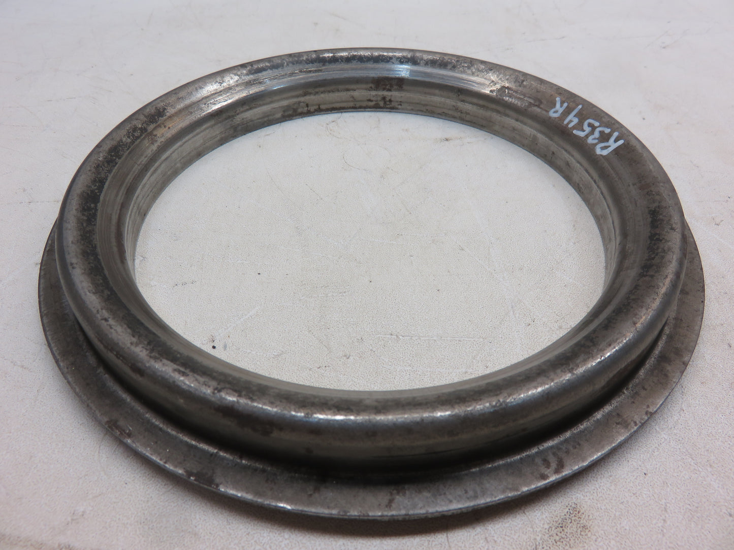 R354R John Deere Crankshaft Oil Slinger For R, 80, 820, 830, 840