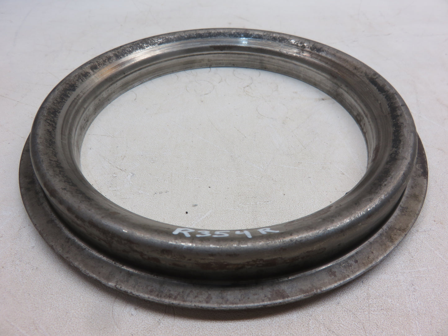 R354R John Deere Crankshaft Oil Slinger For R, 80, 820, 830, 840