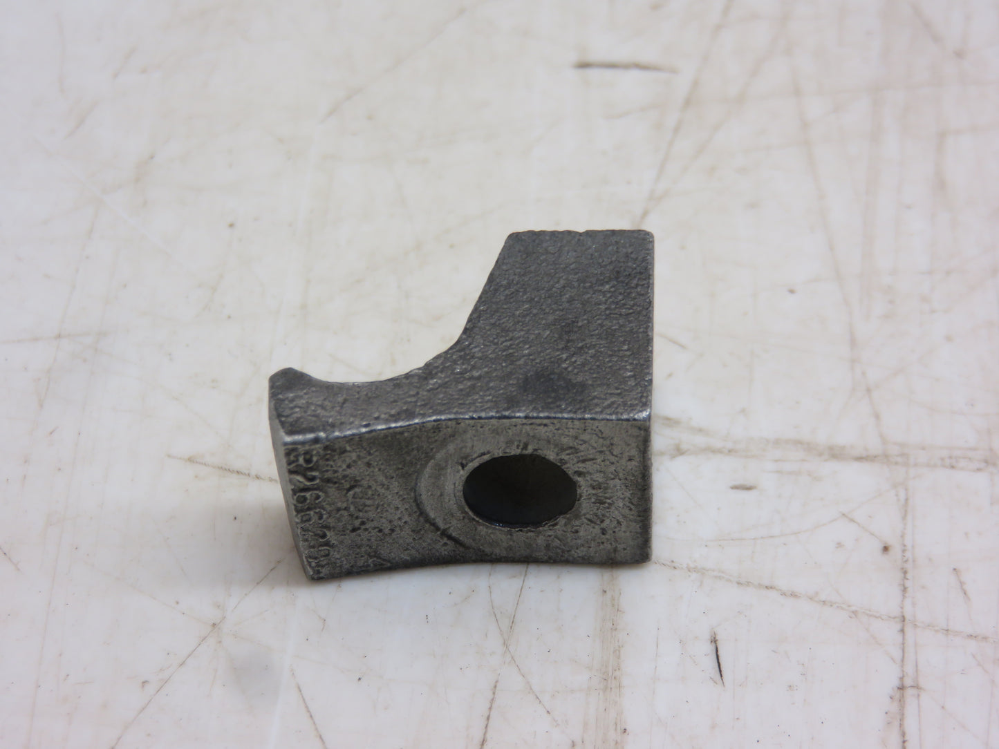 R26629 John Deere Rockshaft Cable Clamp For 2510, 3010, 3020, 4010