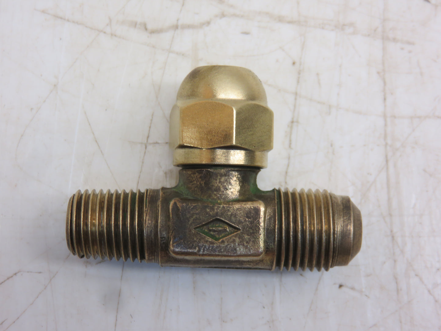 A4929R John Deere LP Valve Tee For 60, 70, 420, 520, 620, 720, 430, 530, 630, 730