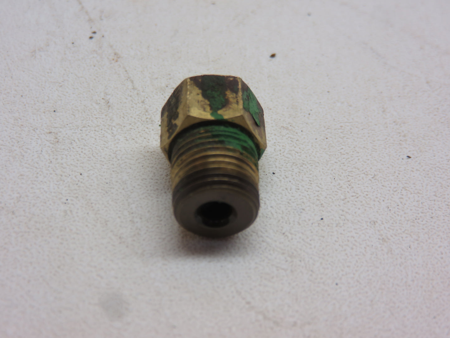 thumbnail image 2 of Oil Pressure Gauge Fits John Deere A B 330 60 70 520 530 620 630 720 730 AF2752R 2 of 5