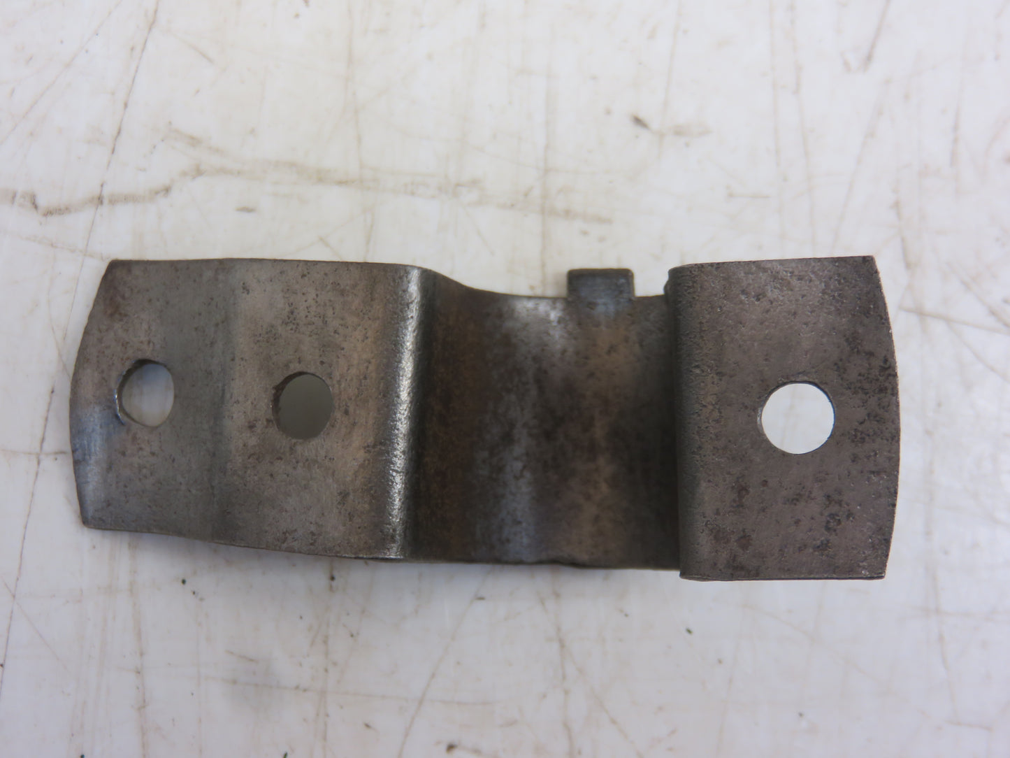 M2011T John Deere Clip For Left Inner Lift Arm For 40, 320, 330, 420, 430, 1010