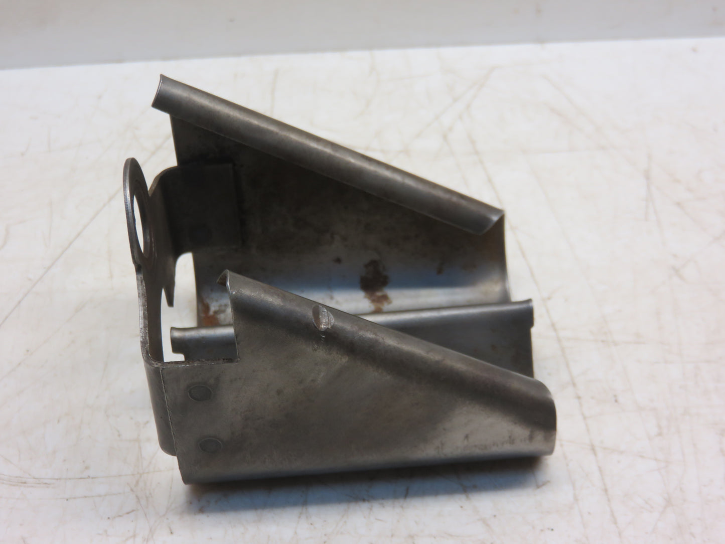 AB4623R John Deere Transmission Oil Baffle For 50, 520, 530