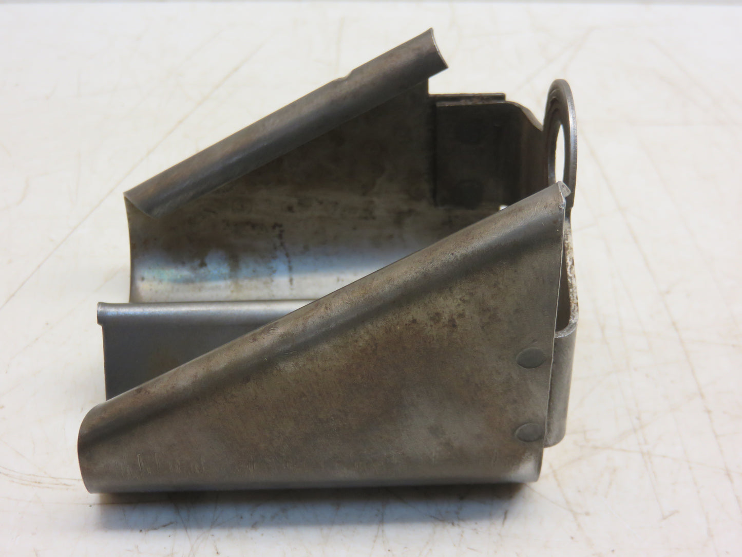 AB4623R John Deere Transmission Oil Baffle For 50, 520, 530