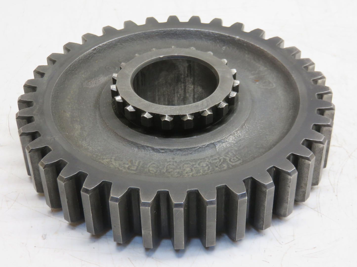 R26999 John Deere 1000 RPM PTO Gear For 4010