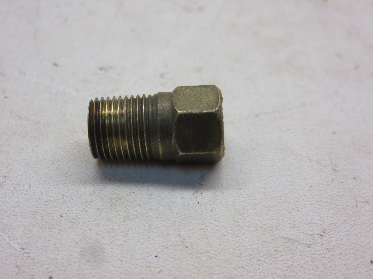 AM235T John Deere Oil Line Connector For M, 40, 320, 420, 330, 430, 2010