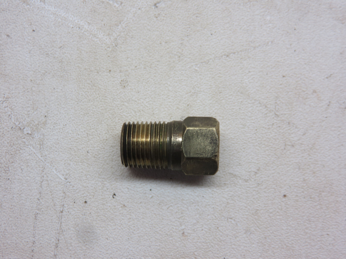 AM235T John Deere Oil Line Connector For M, 40, 320, 420, 330, 430, 2010