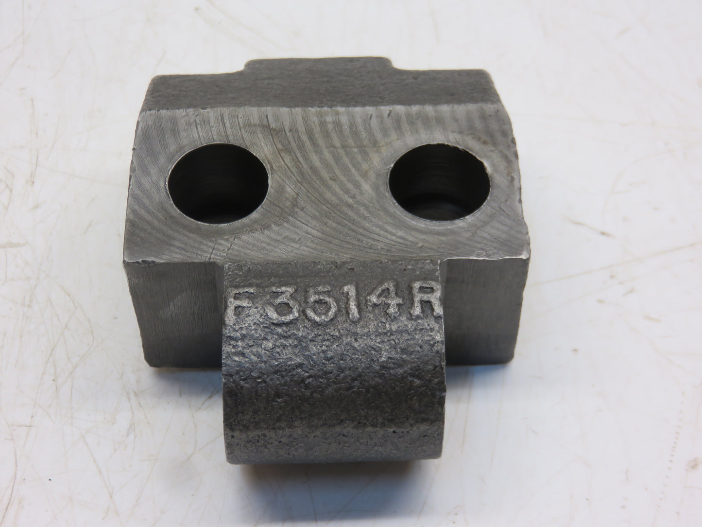 AF3713R, F3514R John Deere Steering Vane Bracket For 520, 620, 720, 530, 630, 730