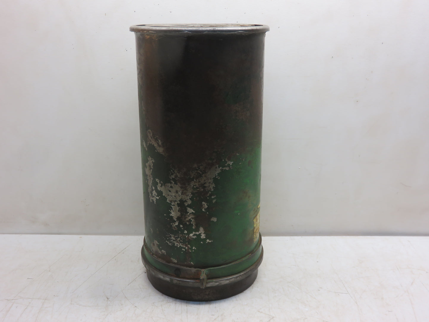 AA5548R John Deere Air Cleaner Body For A