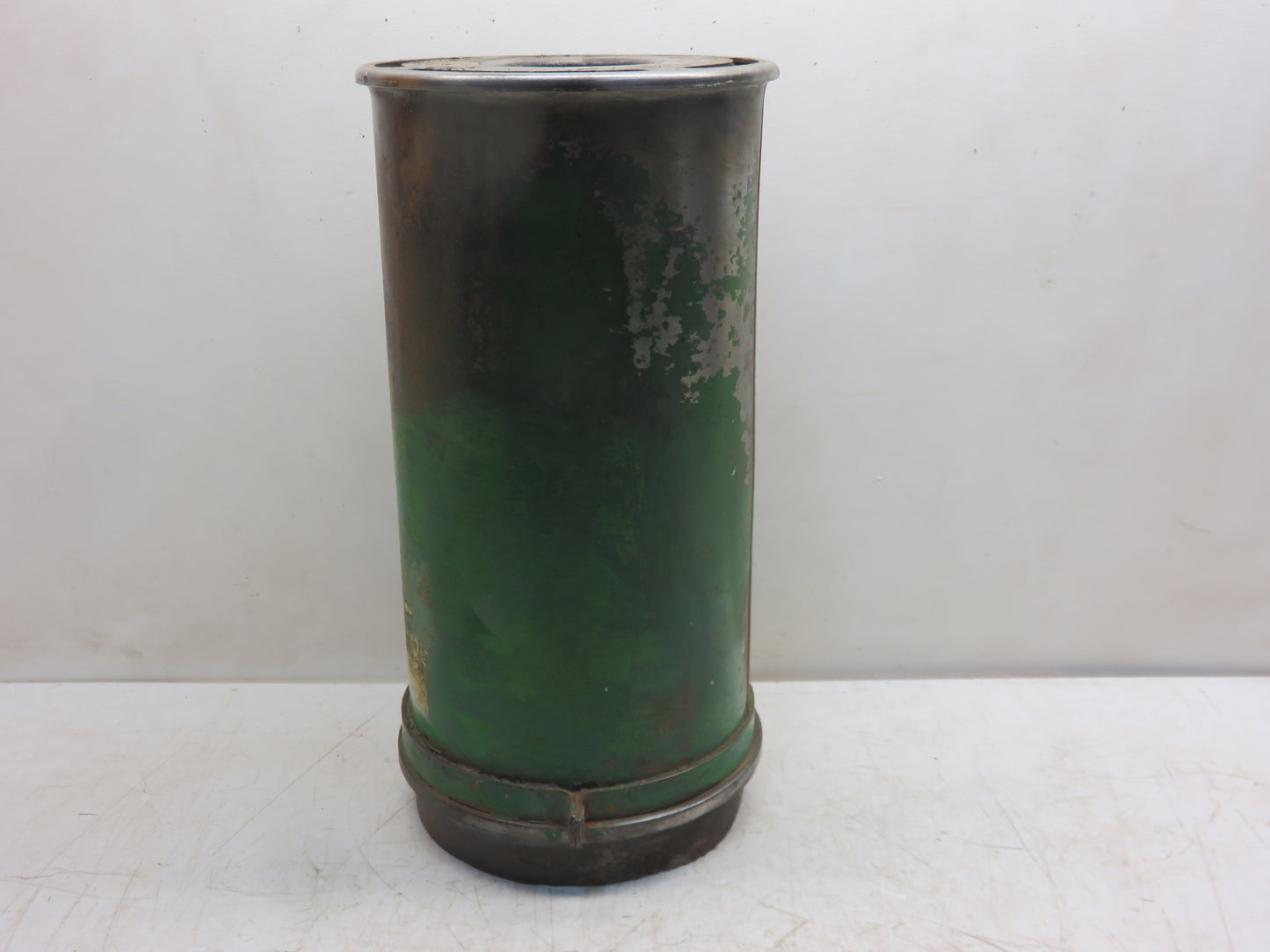 AA5548R John Deere Air Cleaner Body For A