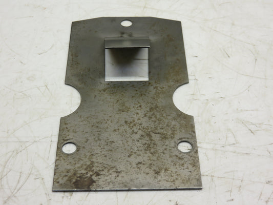 R2557R John Deere Hydraulic Reservoir Baffle For 820, 830