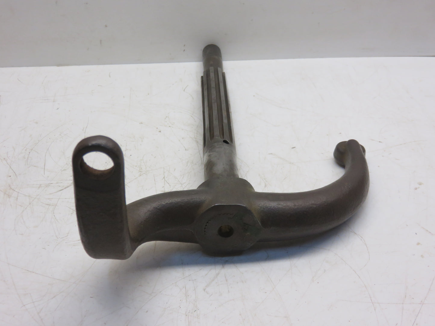 AC237R John Deere Clutch Fork Shaft For GP, GPWT, GPO