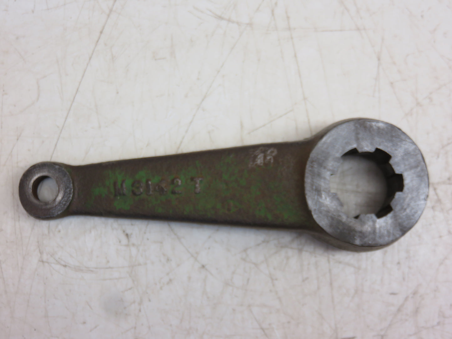 M3142T John Deere Steering Arm For 420, 430, 435