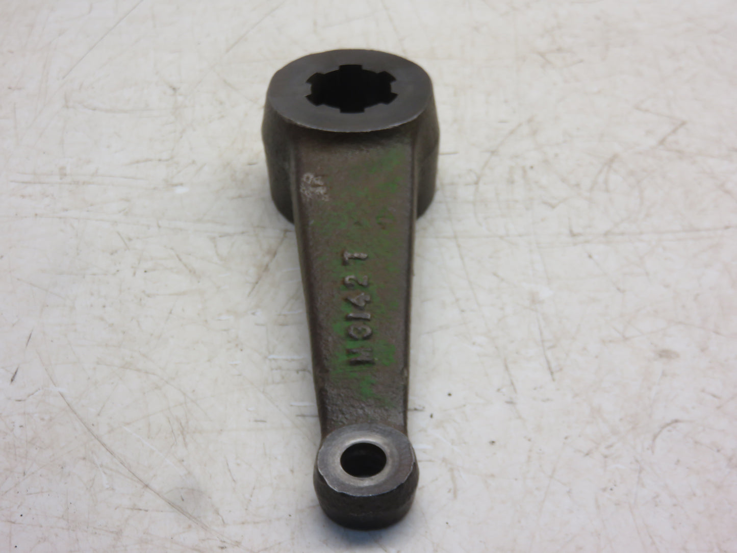 M3142T John Deere Steering Arm For 420, 430, 435
