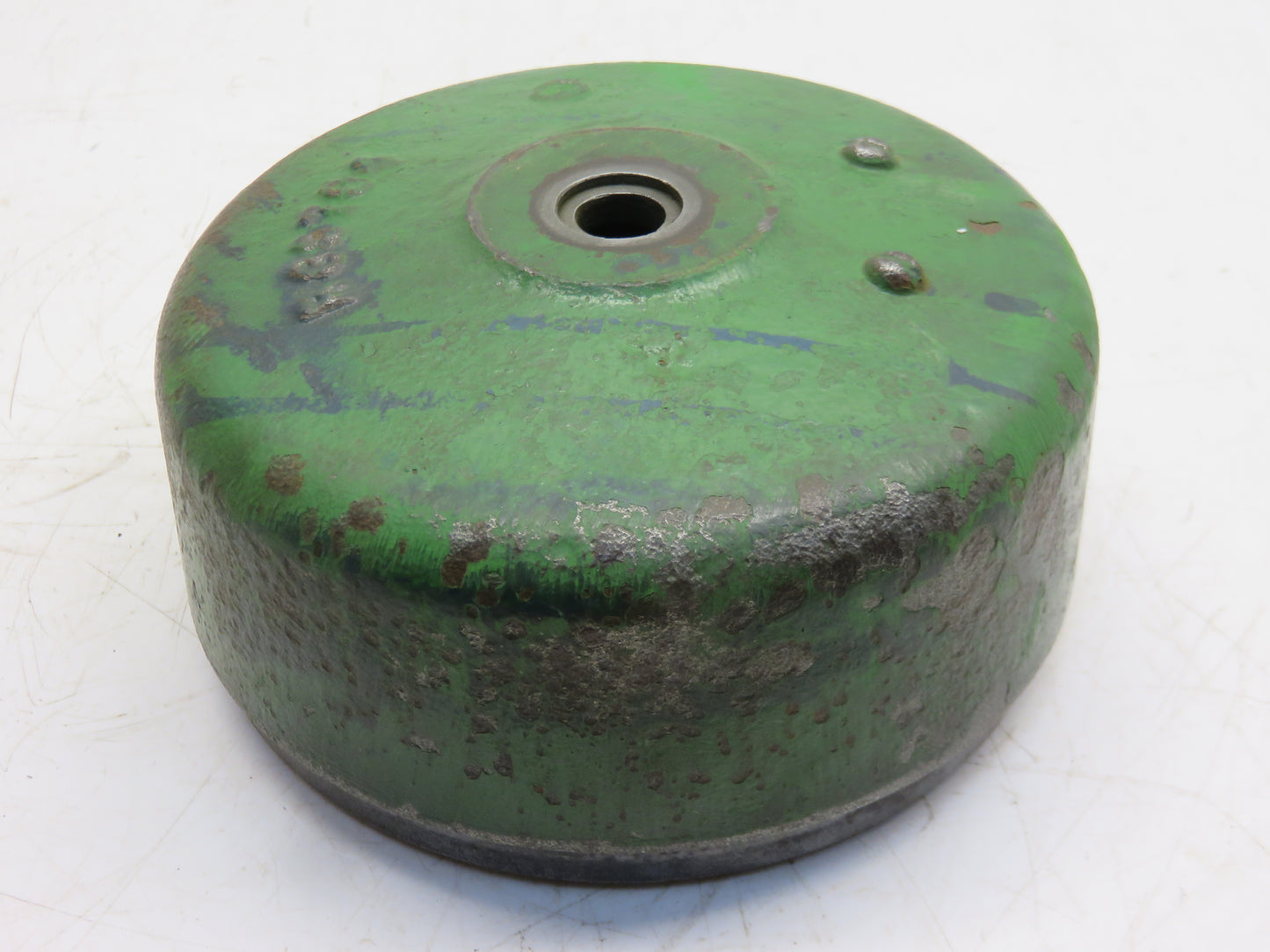 R39794 John Deere Transmission Oil Filter Cover For 2510, 3010, 4010, 2520, 3020, 4000, 4020