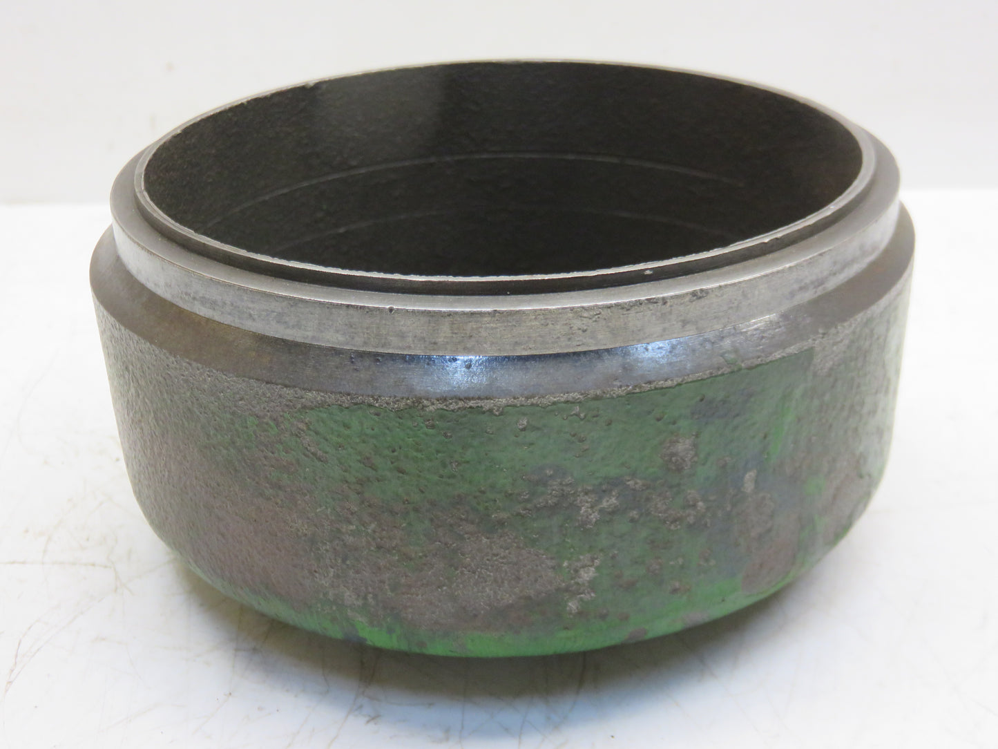 R39794 John Deere Transmission Oil Filter Cover For 2510, 3010, 4010, 2520, 3020, 4000, 4020