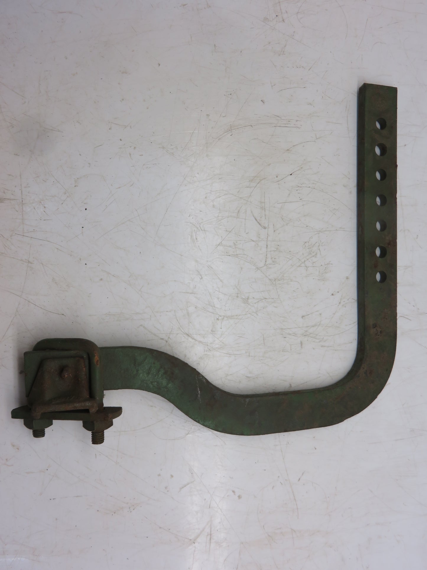 Y4443B John Deere NOS Low Wheel Bracket For 22, 22A, 999L, 919L Corn Planter