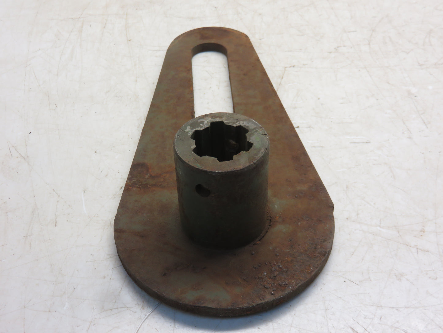 AM2011E John Deere NOS Front Needle Lift Arm For 114W, 116W Balers
