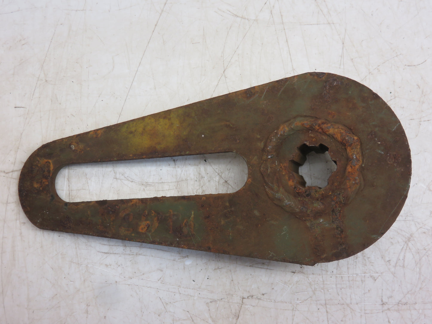 AM2011E John Deere NOS Front Needle Lift Arm For 114W, 116W Balers