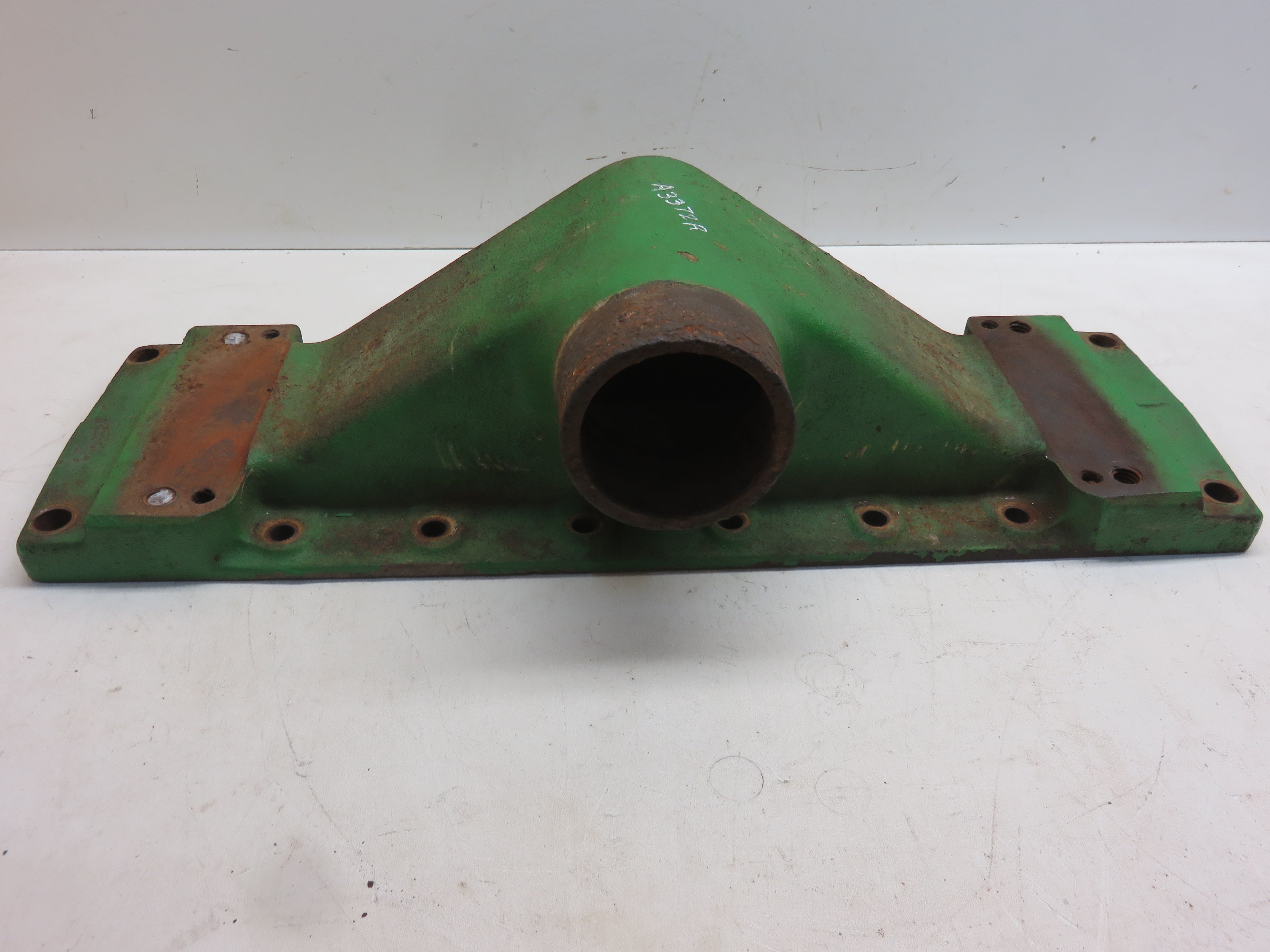 A3372R John Deere Bottom Radiator Tank For A – Vintage John Deere Parts