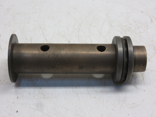 AD2820R, D1306R, D1300R John Deere Governor Shaft Sleeve With Bearing For D