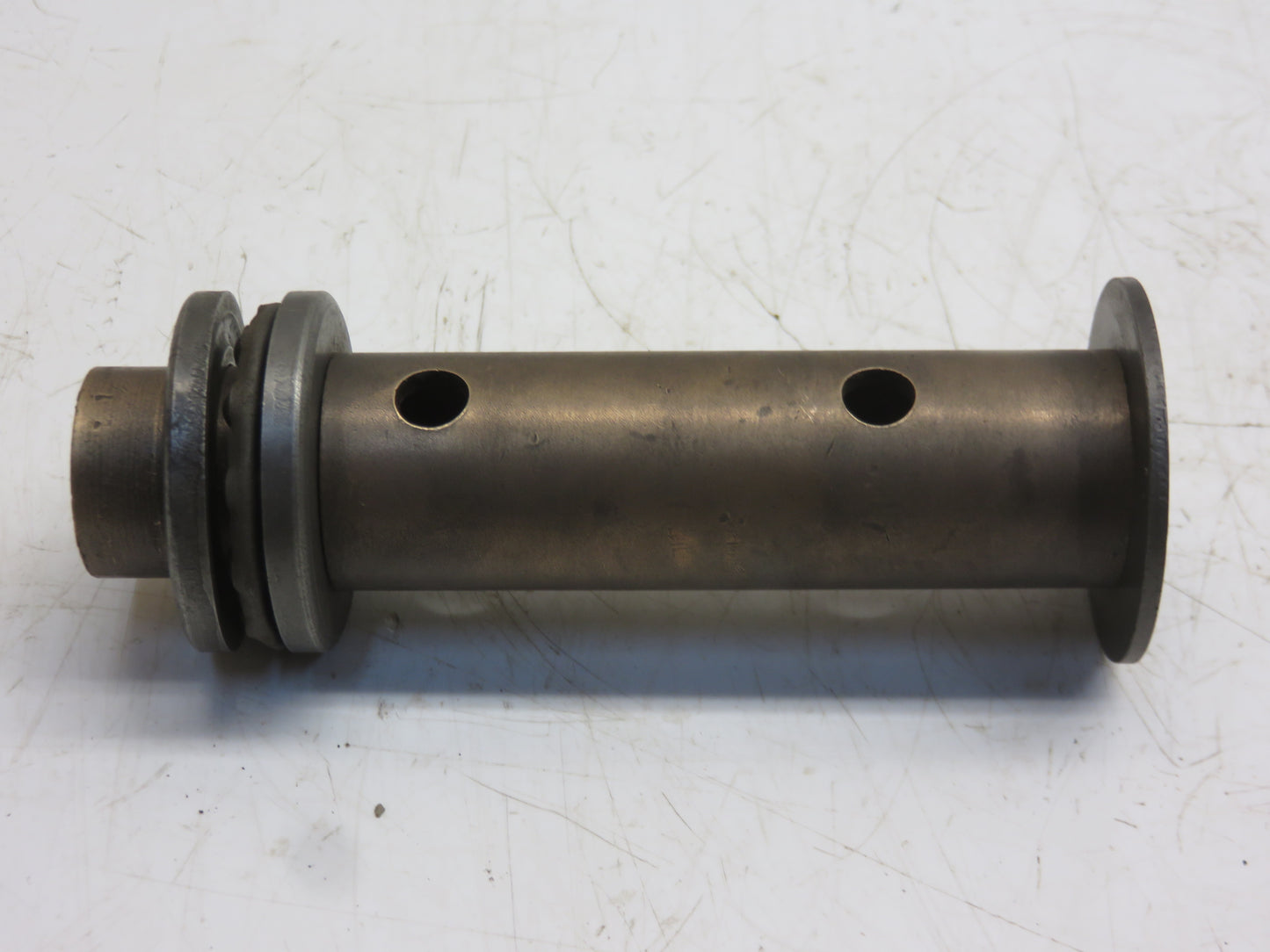 AD2820R, D1306R, D1300R John Deere Governor Shaft Sleeve With Bearing For D