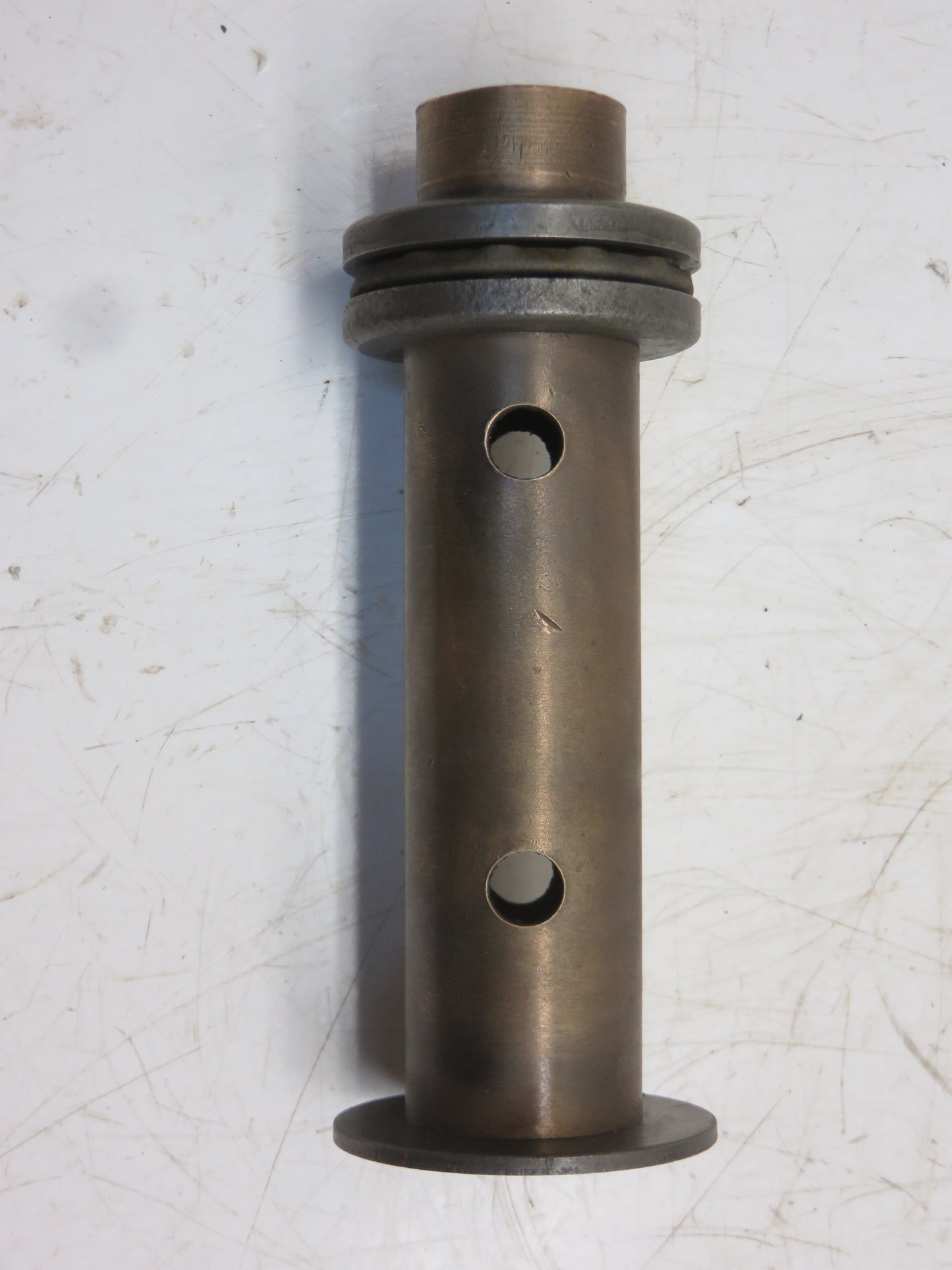 AD2820R, D1306R, D1300R John Deere Governor Shaft Sleeve With Bearing For D