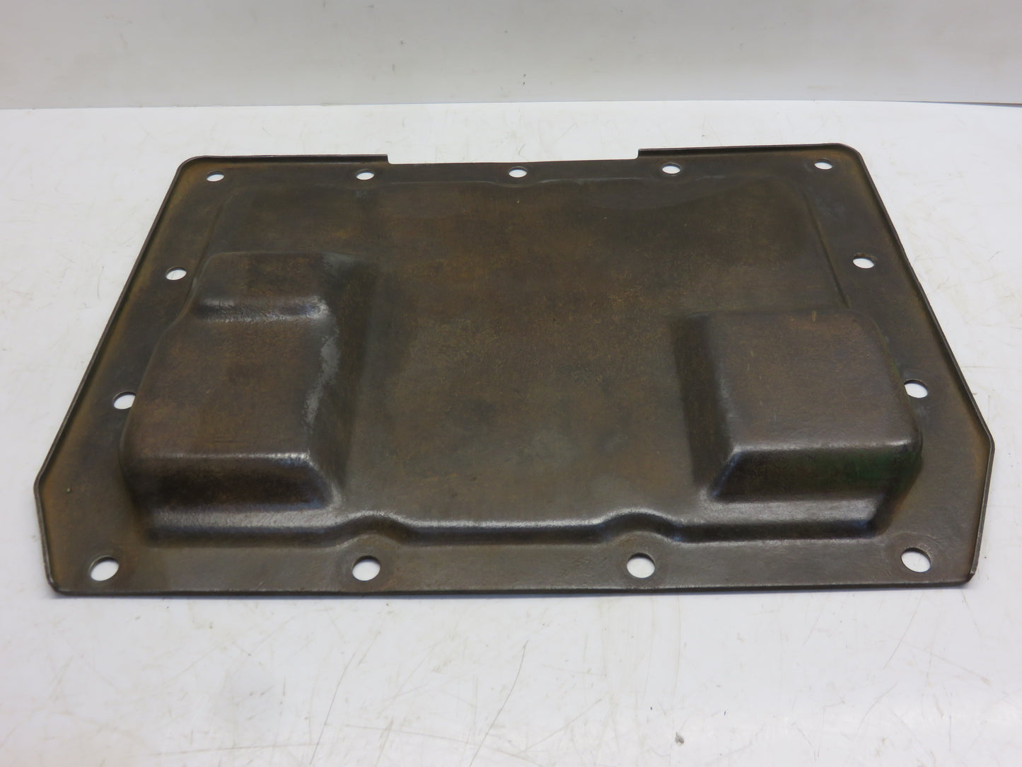 R26751 John Deere Transmission Cover For 4010