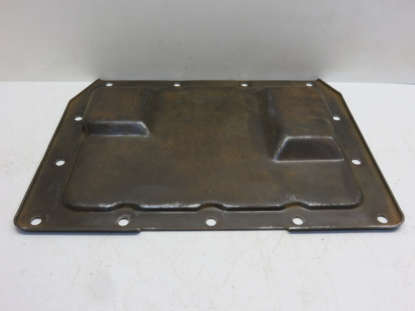 R26751 John Deere Transmission Cover For 4010