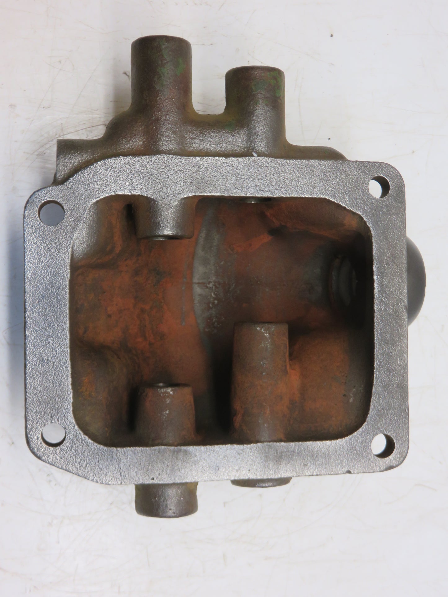 AL2605T, L4002T John Deere Transmission Cover For L, LA, LI