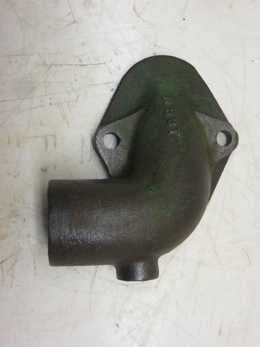 M2946T, M63T, AM641T John Deere Lower Water Pipe For M, 40, 320, 330