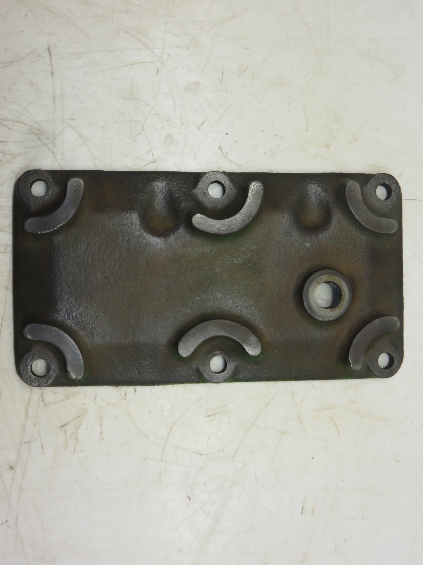 R1731R John Deere PTO Bottom Cover For 80, 820, 830
