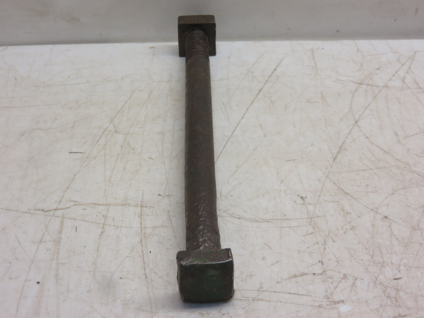 8H1268, A619R John Deere Seat Spring Bolt For A, AR, AO, B, BR, BO, G
