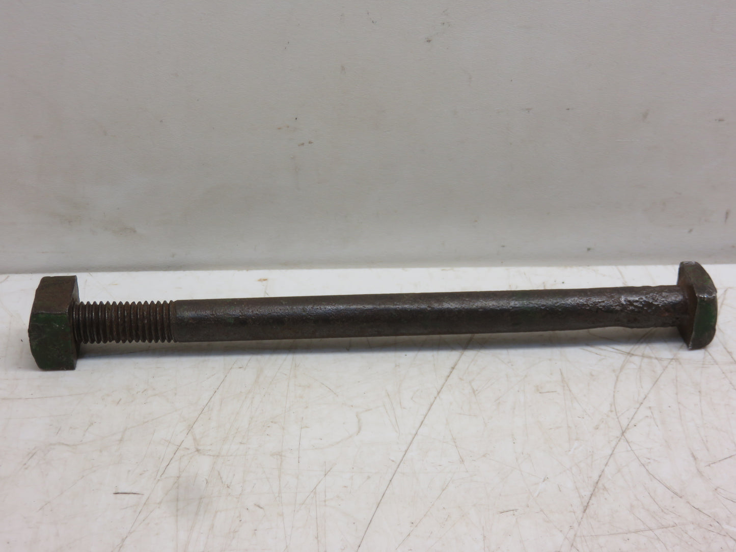 8H1268, A619R John Deere Seat Spring Bolt For A, AR, AO, B, BR, BO, G