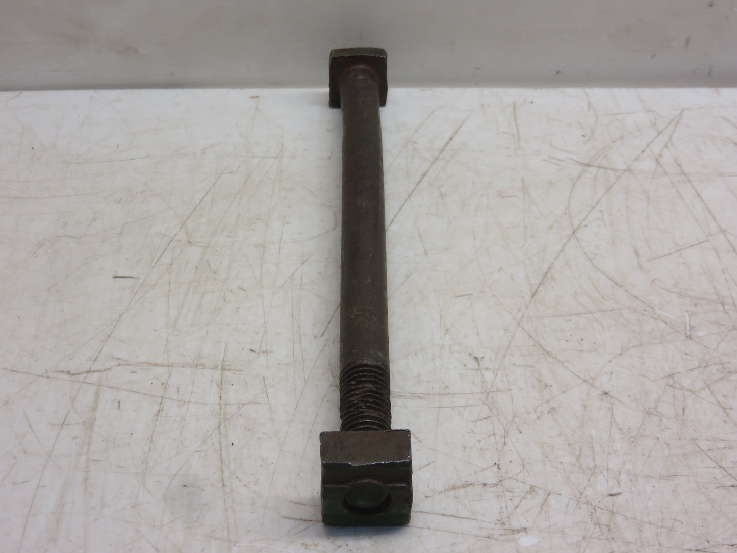 8H1268, A619R John Deere Seat Spring Bolt For A, AR, AO, B, BR, BO, G