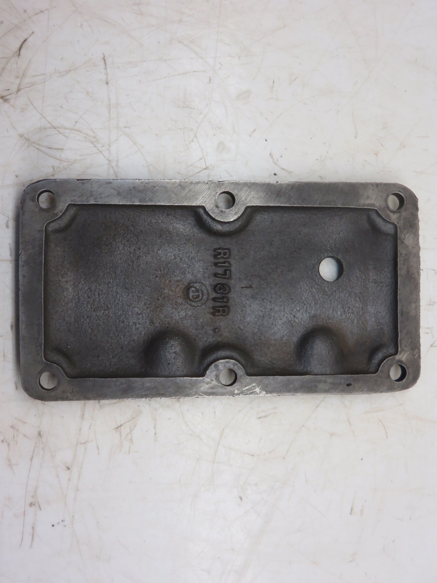 R1731R John Deere PTO Bottom Cover For 80, 820, 830