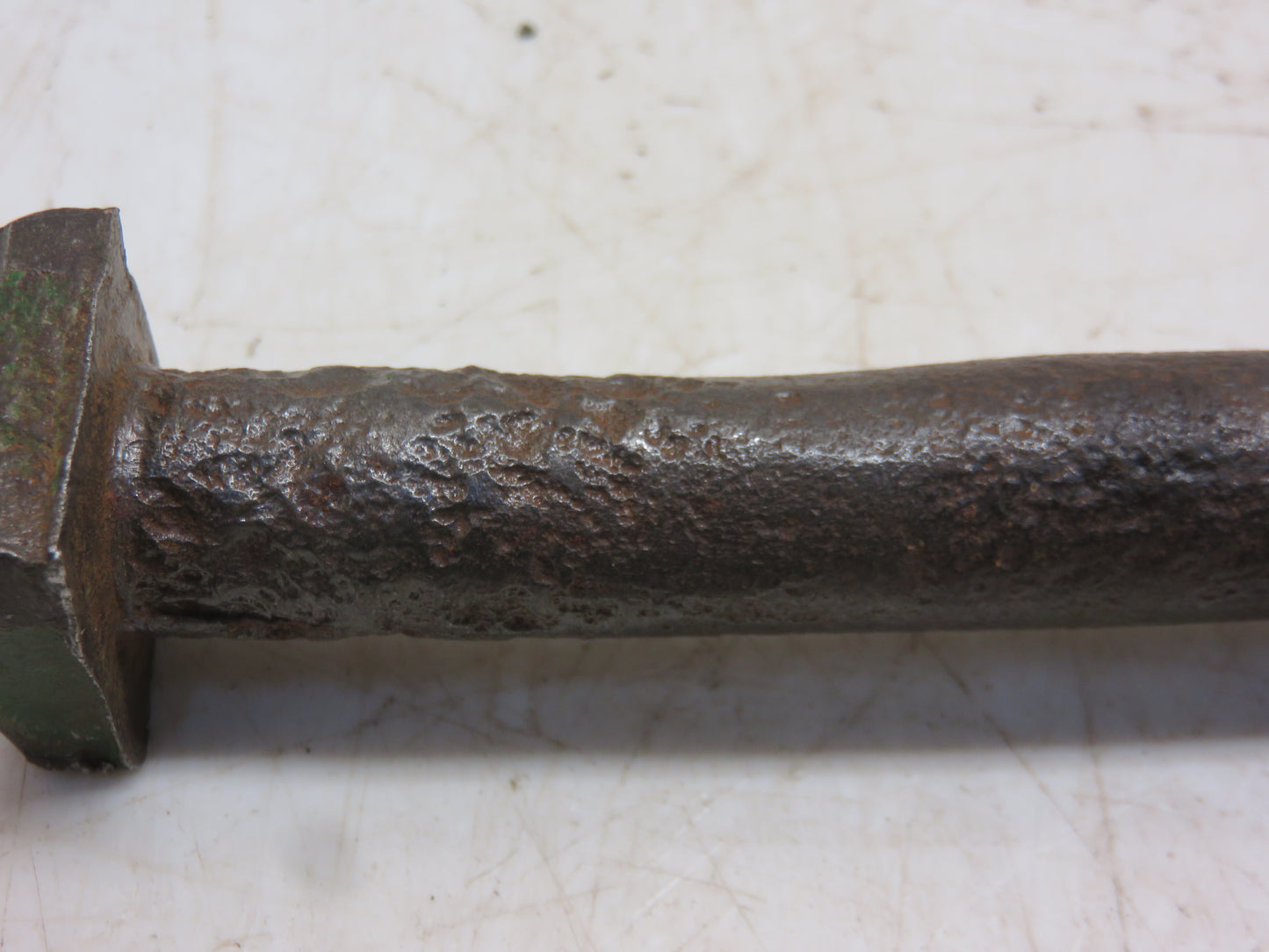 8H1268, A619R John Deere Seat Spring Bolt For A, AR, AO, B, BR, BO, G