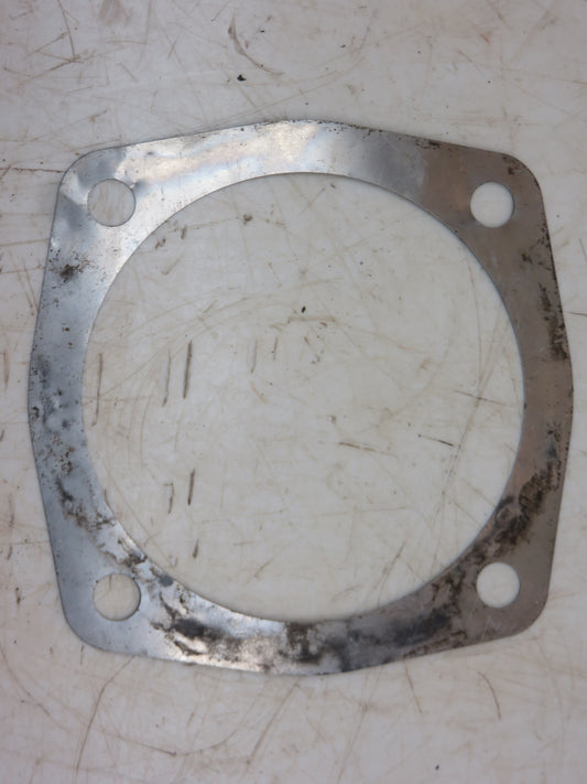 R1503R John Deere Left Hand Counter Shaft Bearing Cover Shim For 80, 820, 830