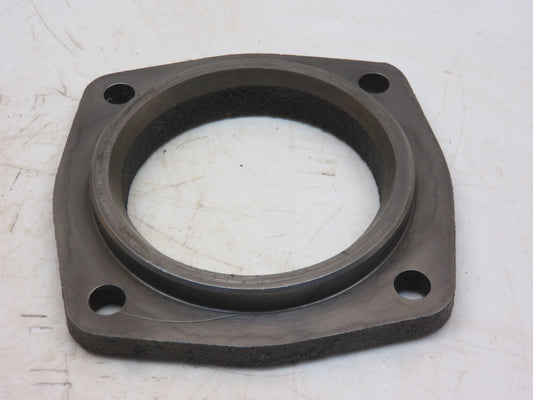 R1491R John Deere Left Hand Countershaft Bearing Retainer For 80, 820, 830