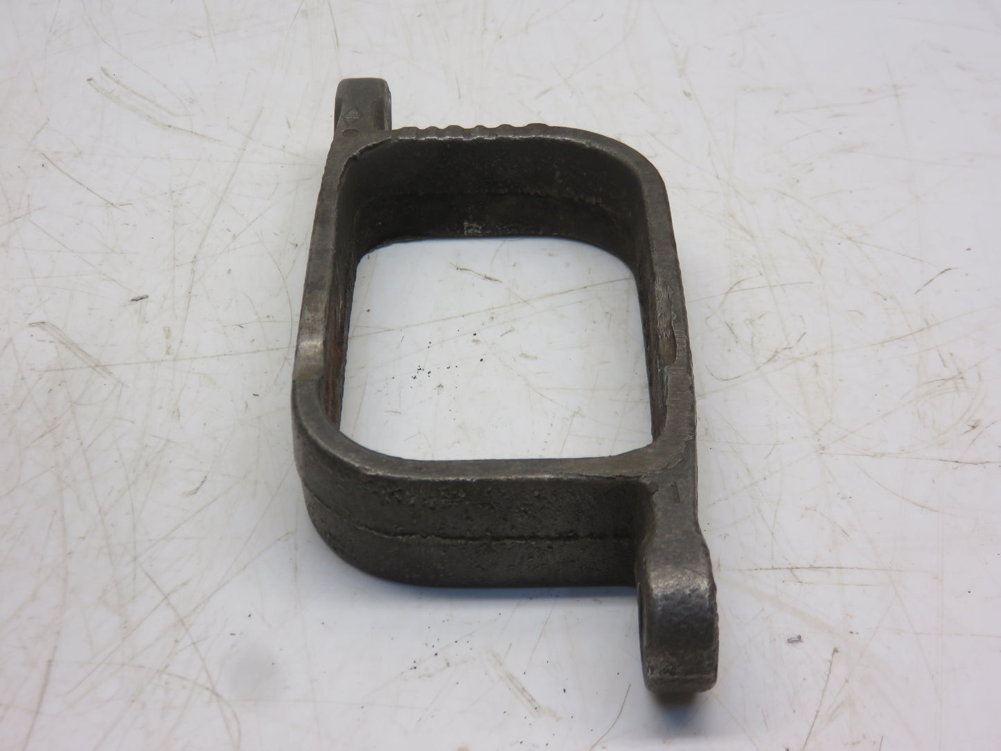 M1842T, AM643T John Deere Clutch Throw Out Bearing Yoke For M, 40, 320, 420, 330