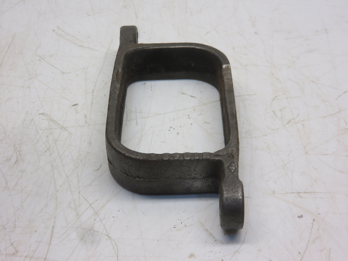 M1842T, AM643T John Deere Clutch Throw Out Bearing Yoke For M, 40, 320, 420, 330