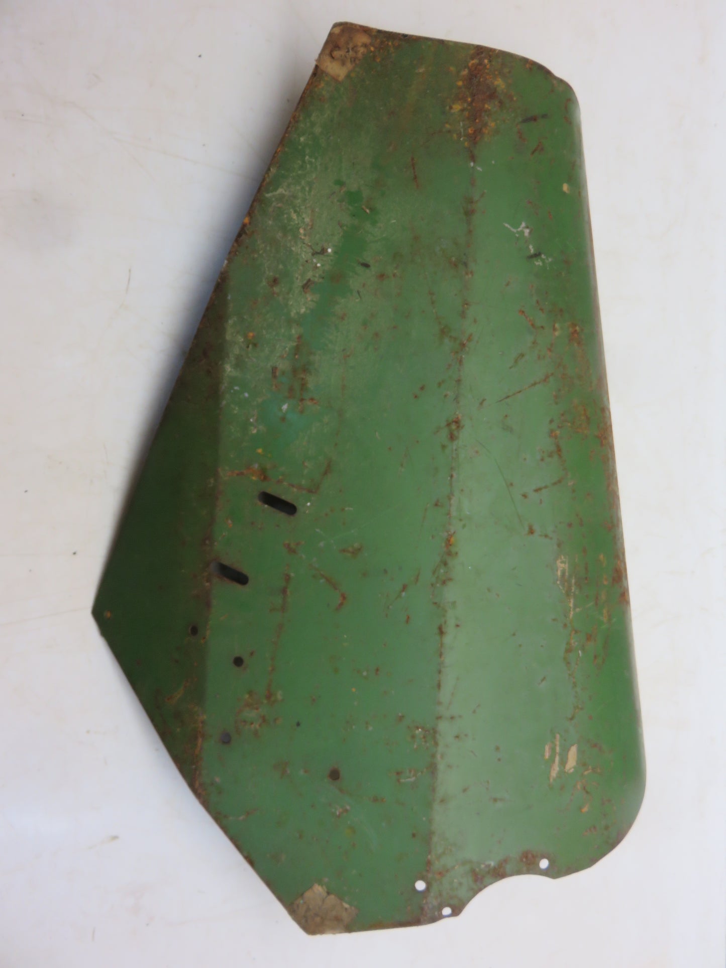 J16809N John Deere NOS Husking Box End Sheet For 101 Corn Picker