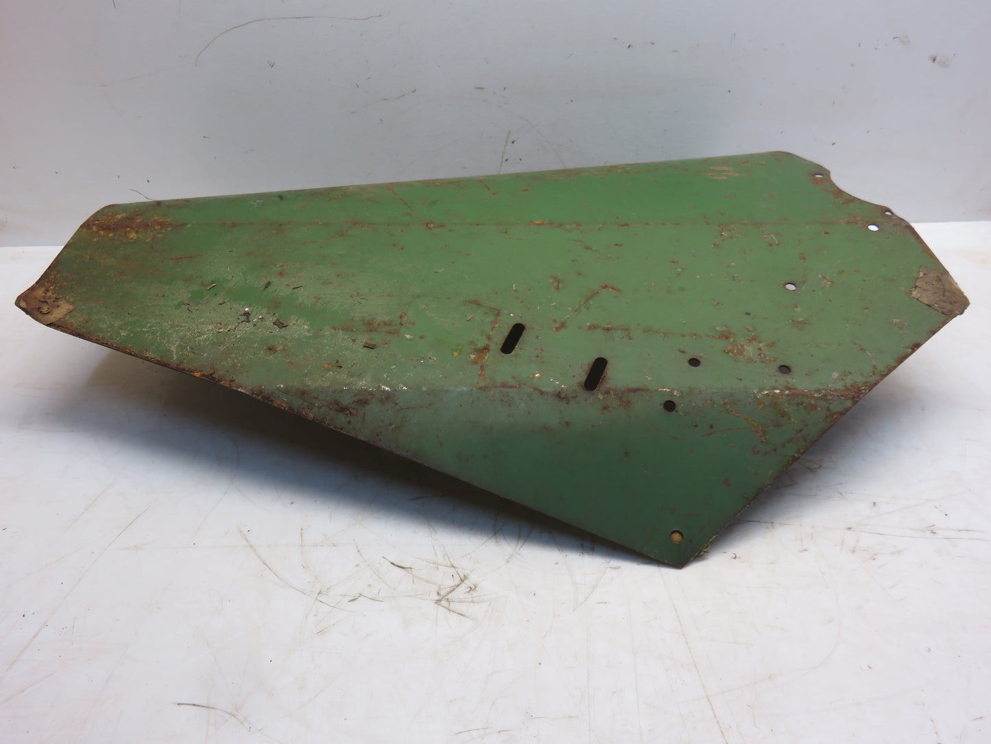 J16809N John Deere NOS Husking Box End Sheet For 101 Corn Picker