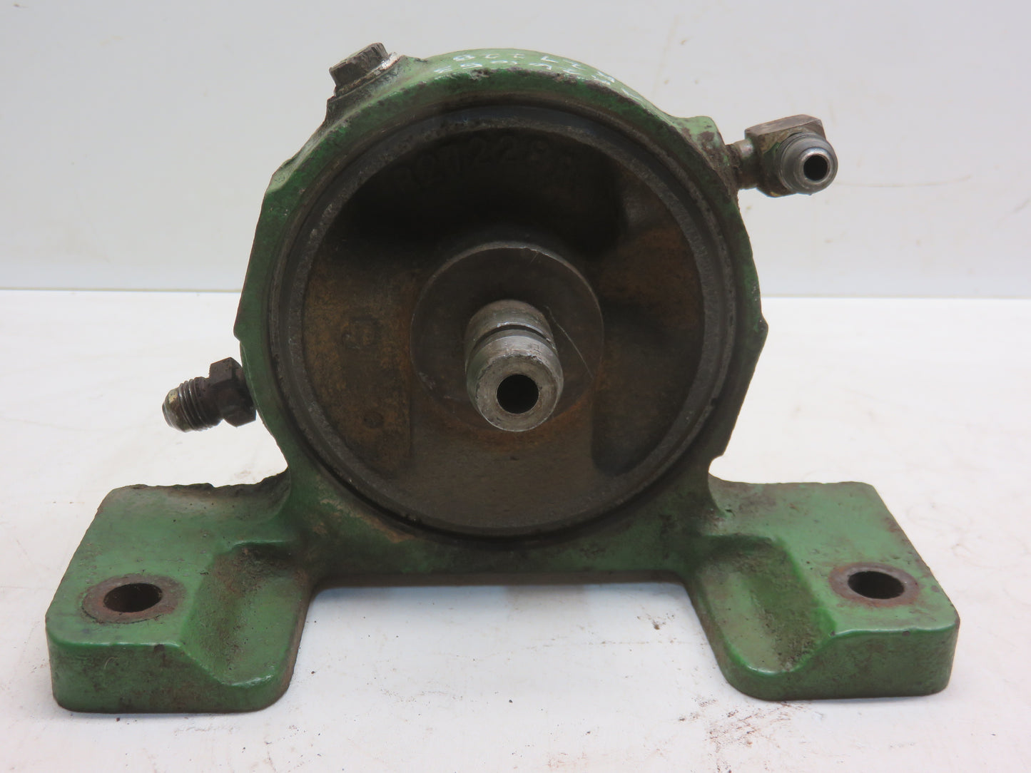 AR26653, R27228 John Deere Fuel Filter Base For 3010, 4010