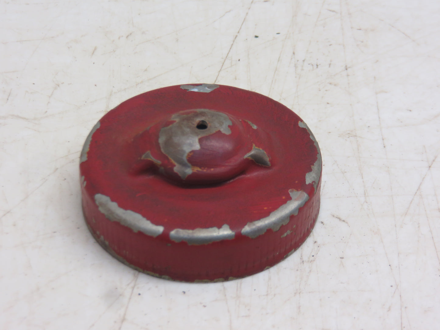 AF2155R John Deere Fuel Tank Cap For Pony Motor On 70, 80, 720, 820, 530, 630, 730, 830